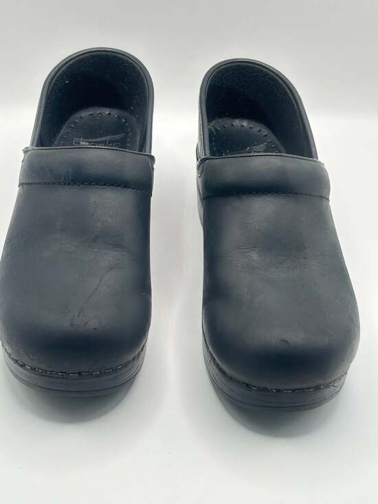 Dansko Shoes - Dansko Women's Professional XP 2.0 Black Leather Nursing Clogs